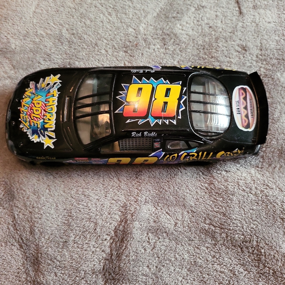 1998 RACING CHAMPIONS #99 THORN APPLE VALLEY FORD TAURUS RICH BICKLE